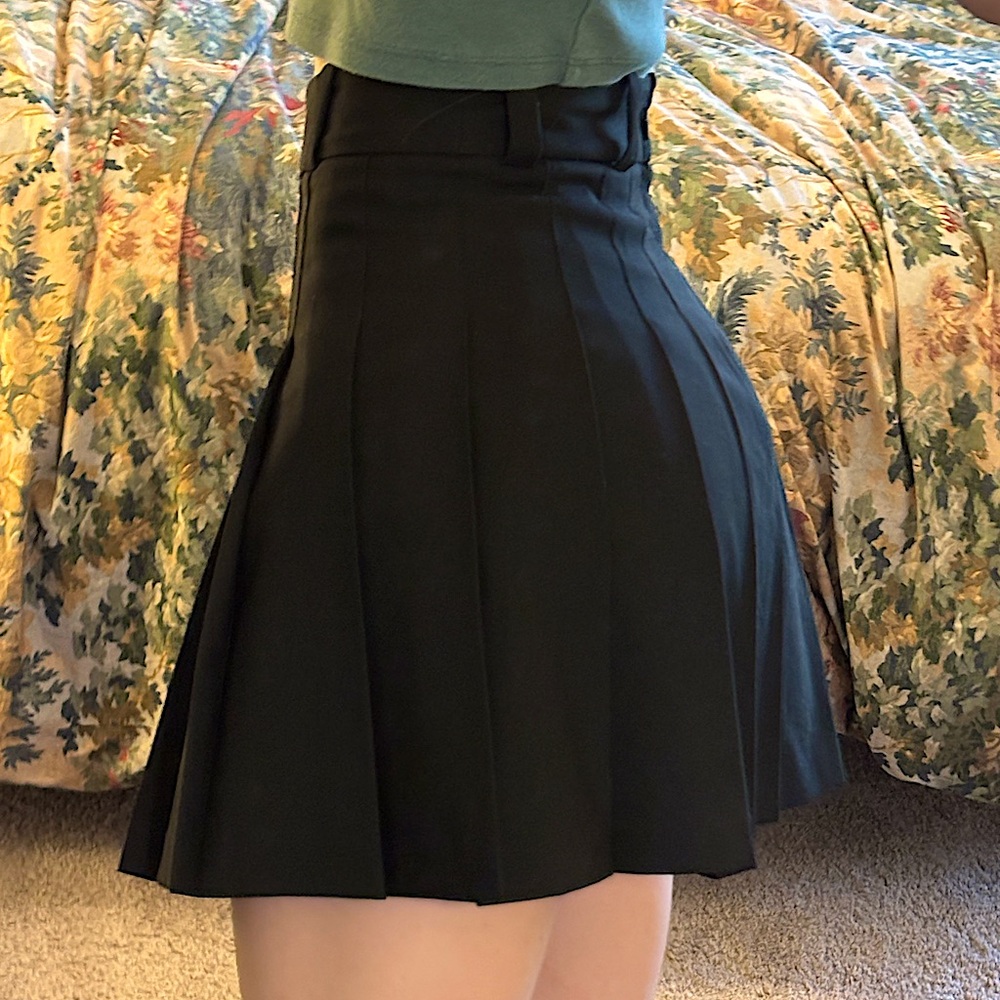 Black Aritzia Mini Skirt